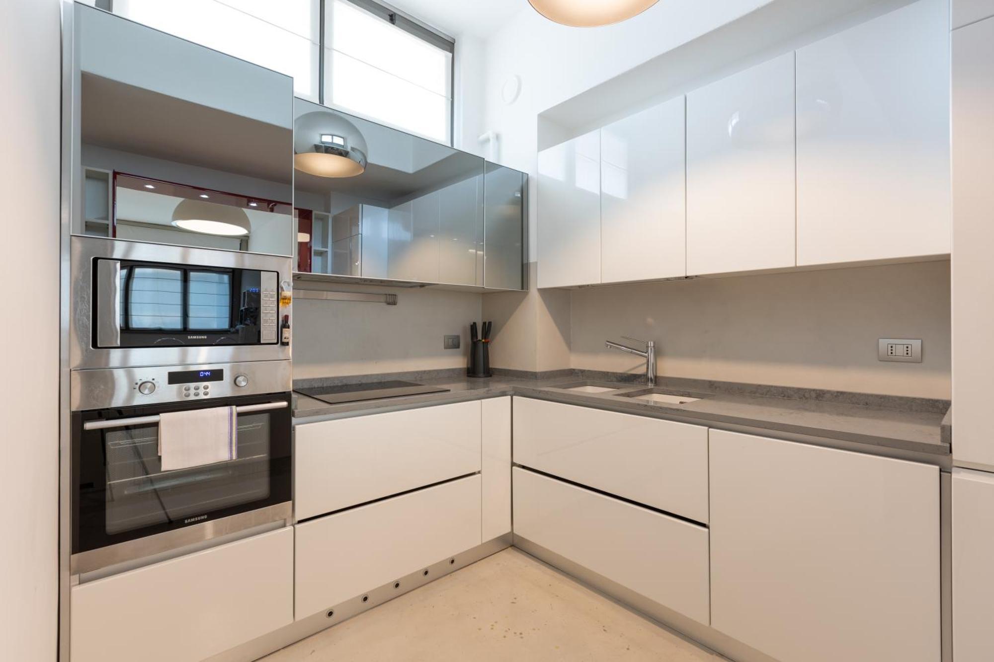 Ampio Bilocale Repubblica - Mirable Pm Apartment Милано Екстериор снимка